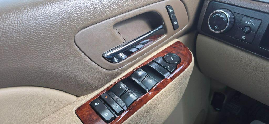 used 2014 Chevrolet Suburban car, priced at $12,950