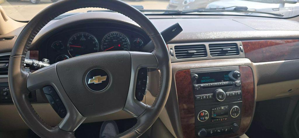 used 2014 Chevrolet Suburban car, priced at $12,950