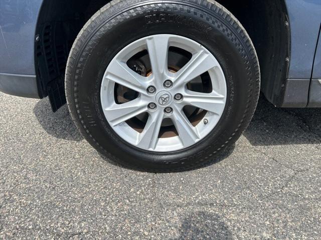 used 2013 Toyota Highlander car, priced at $14,995