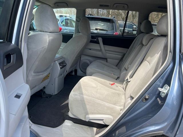 used 2013 Toyota Highlander car, priced at $14,995