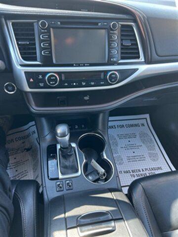 used 2016 Toyota Highlander car, priced at $18,995