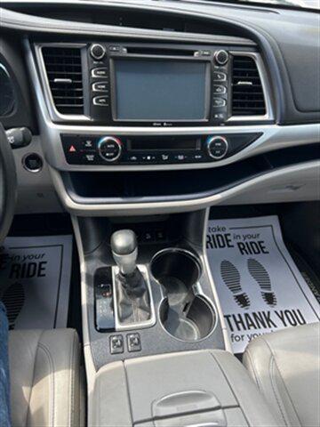used 2015 Toyota Highlander car, priced at $16,995