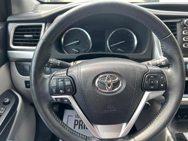 used 2015 Toyota Highlander car, priced at $16,995