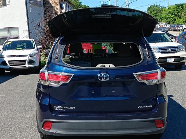 used 2014 Toyota Highlander car, priced at $16,495