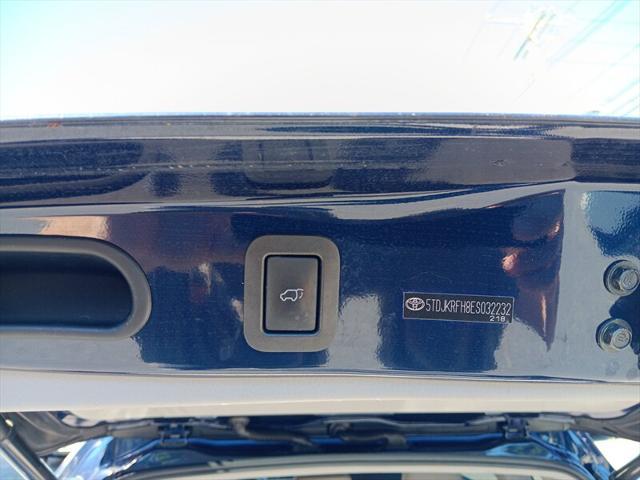 used 2014 Toyota Highlander car, priced at $16,495