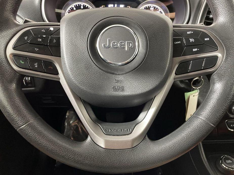 used 2020 Jeep Cherokee car, priced at $15,655