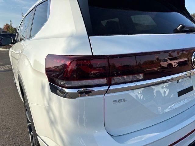 new 2025 Volkswagen Atlas car, priced at $55,030