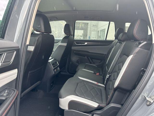 new 2025 Volkswagen Atlas car, priced at $47,457