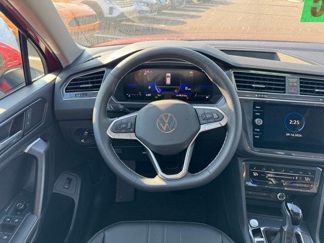 new 2024 Volkswagen Tiguan car, priced at $34,259