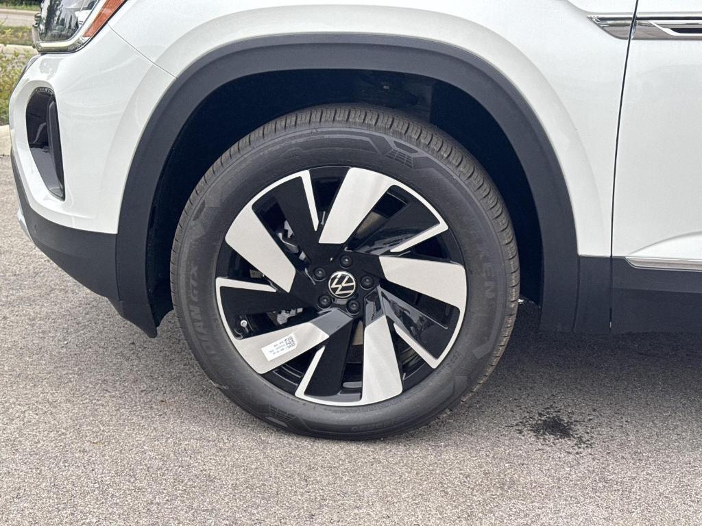 new 2025 Volkswagen Atlas Cross Sport car, priced at $48,762