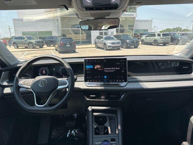 new 2025 Volkswagen Tiguan car, priced at $32,188