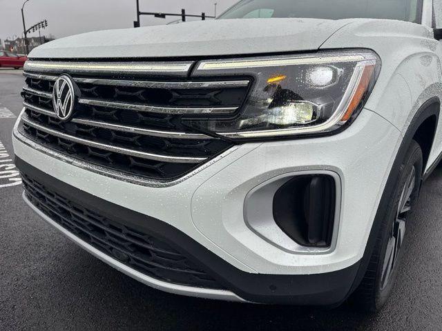 new 2025 Volkswagen Atlas car, priced at $47,551