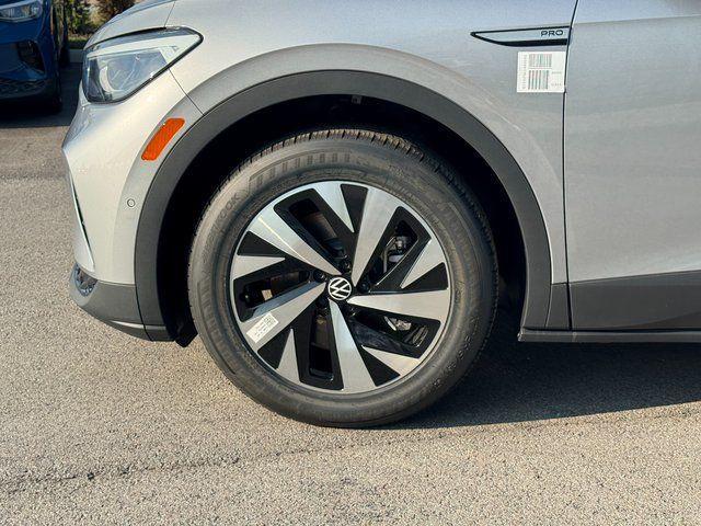 new 2025 Volkswagen ID.4 car, priced at $45,804