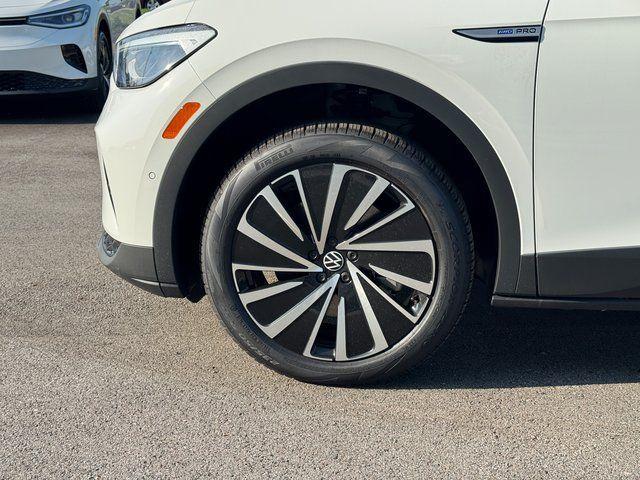 new 2025 Volkswagen ID.4 car, priced at $49,579