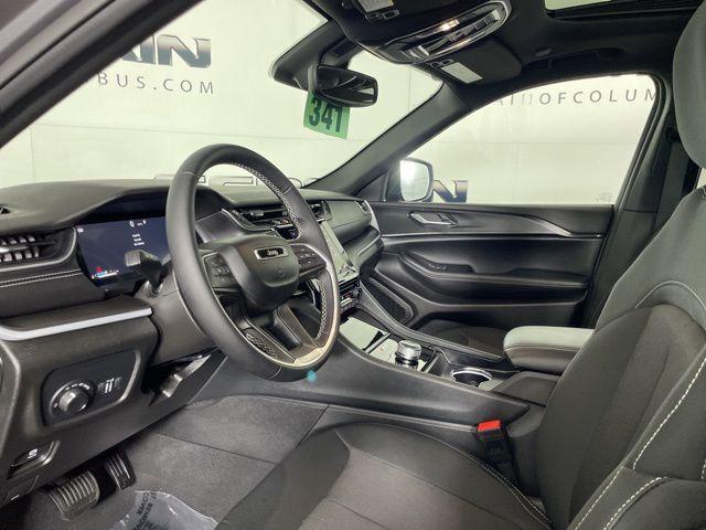 used 2024 Jeep Grand Cherokee car, priced at $33,746