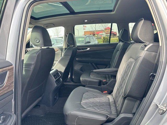 new 2025 Volkswagen Atlas car, priced at $54,565
