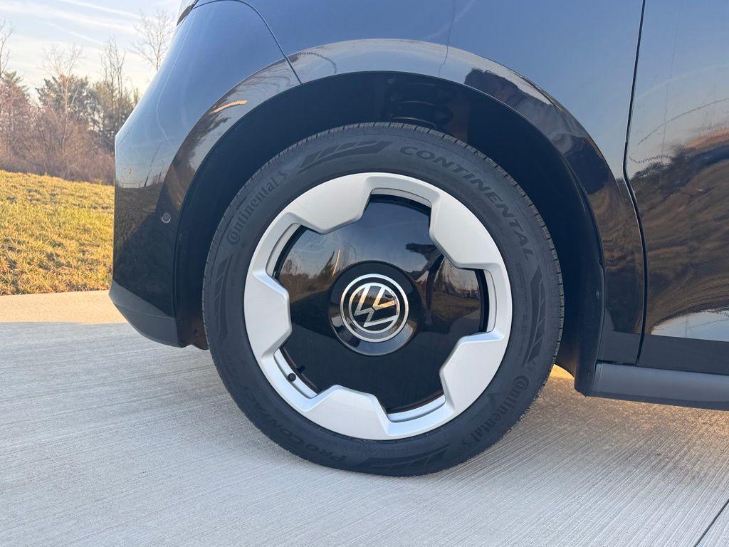 new 2025 Volkswagen ID. Buzz car, priced at $60,373
