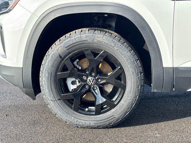 new 2025 Volkswagen Atlas car, priced at $47,445