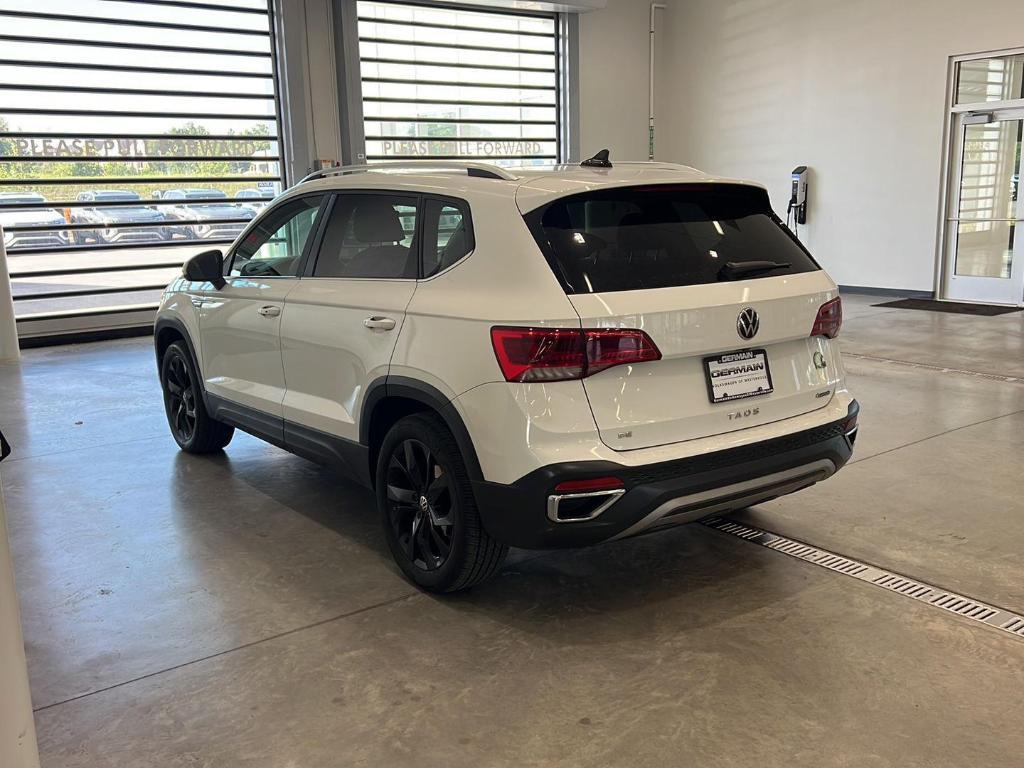 used 2022 Volkswagen Taos car