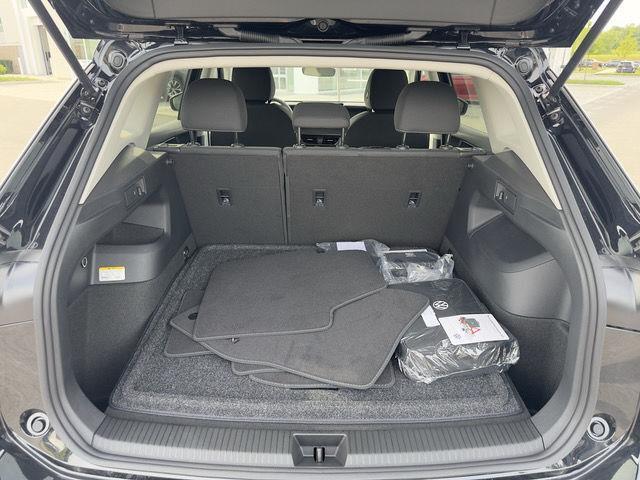 new 2025 Volkswagen Tiguan car, priced at $32,446