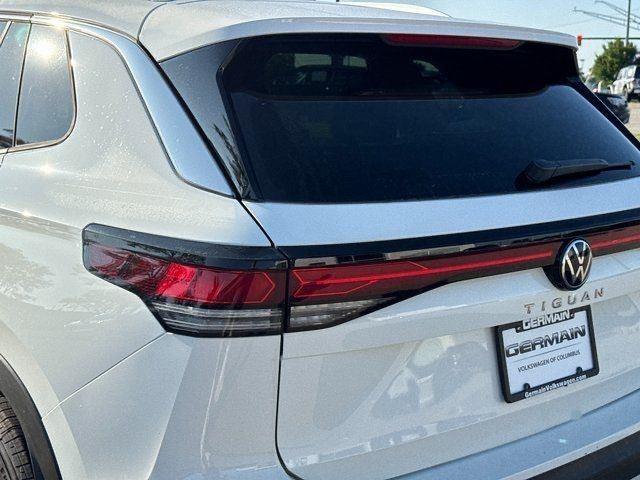 new 2025 Volkswagen Tiguan car, priced at $32,188