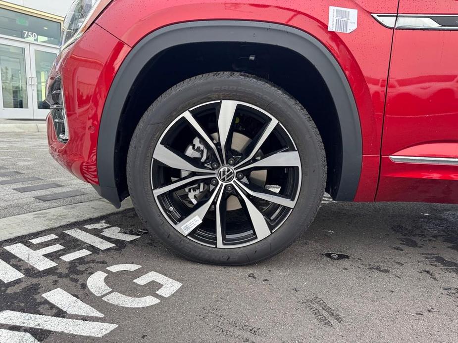 new 2024 Volkswagen Atlas car, priced at $54,199