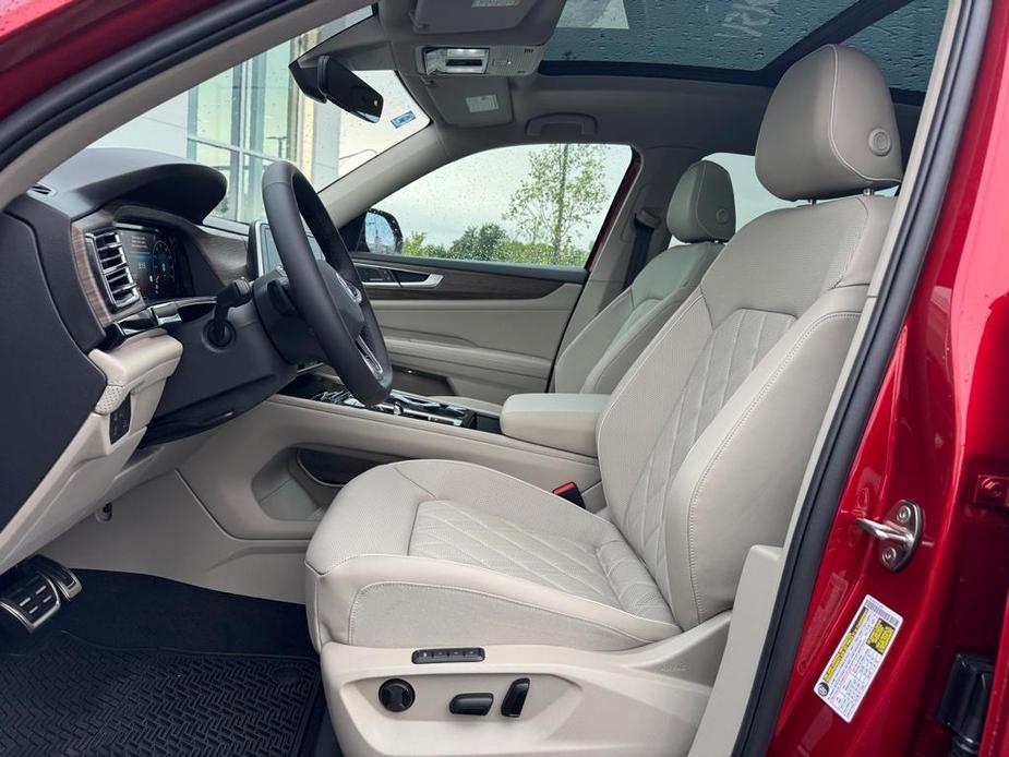 new 2024 Volkswagen Atlas car, priced at $54,199