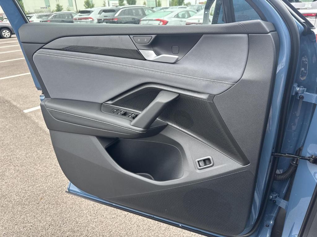 new 2025 Volkswagen Tiguan car, priced at $37,418