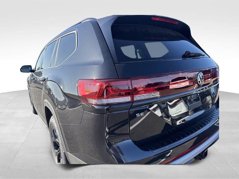 new 2025 Volkswagen Atlas car, priced at $47,308