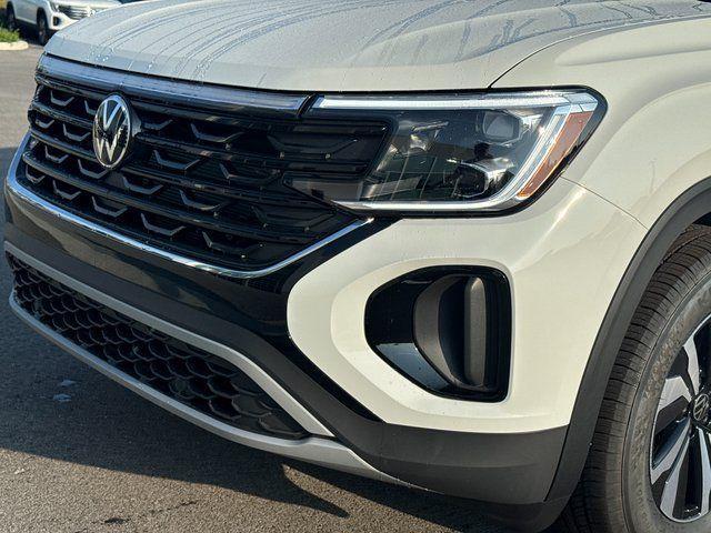 new 2025 Volkswagen Atlas Cross Sport car, priced at $40,218