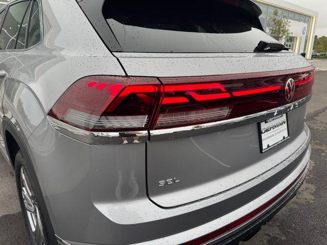 new 2024 Volkswagen Atlas Cross Sport car, priced at $48,710