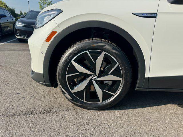 new 2025 Volkswagen ID.4 car, priced at $53,345