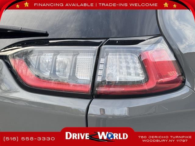 used 2023 Jeep Cherokee car, priced at $18,895