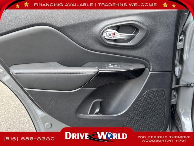 used 2023 Jeep Cherokee car, priced at $18,895