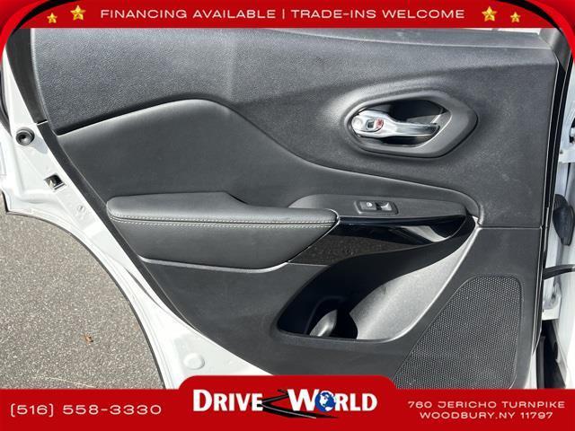 used 2023 Jeep Cherokee car, priced at $18,349