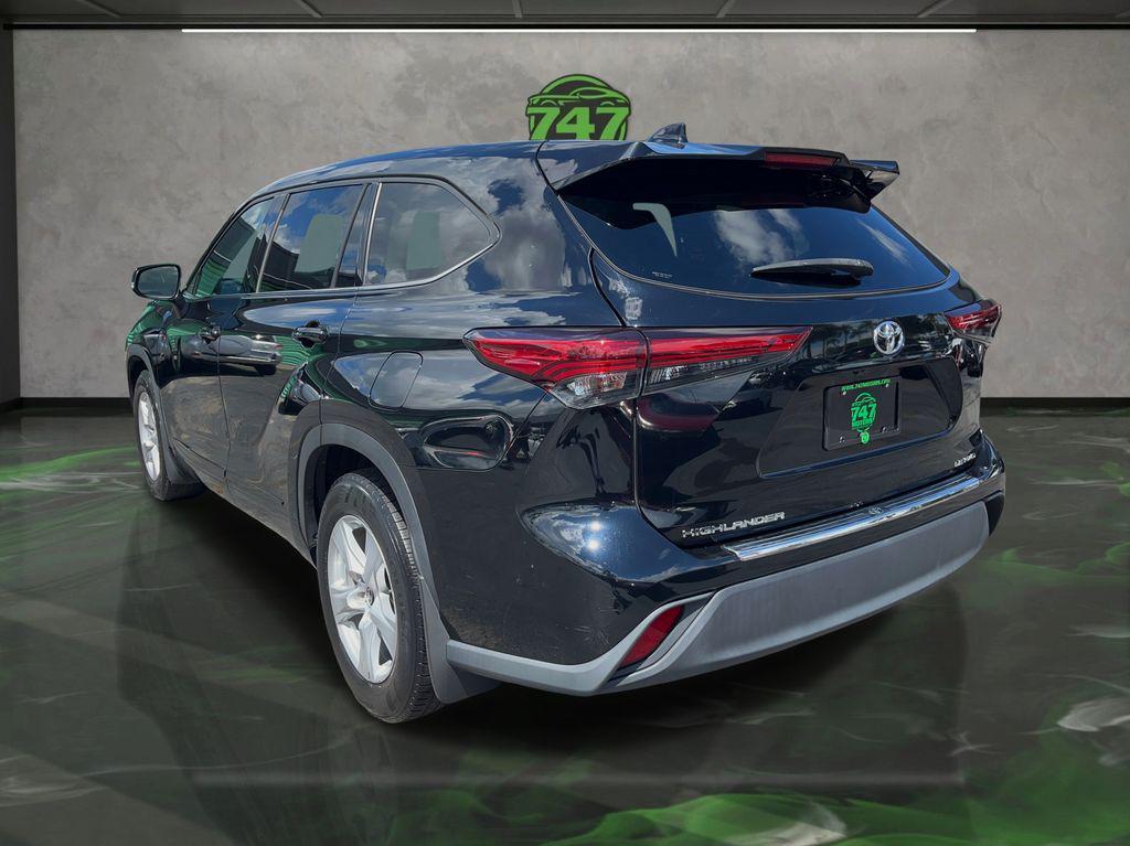 used 2020 Toyota Highlander car, priced at $23,895