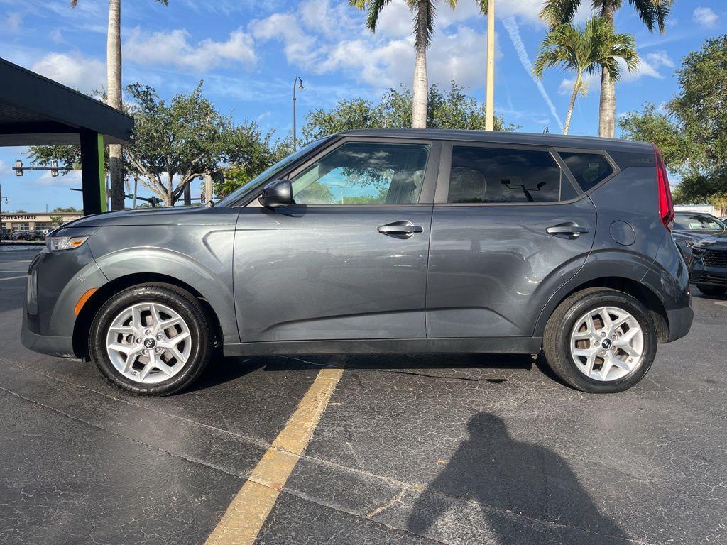 used 2021 Kia Soul car, priced at $10,995