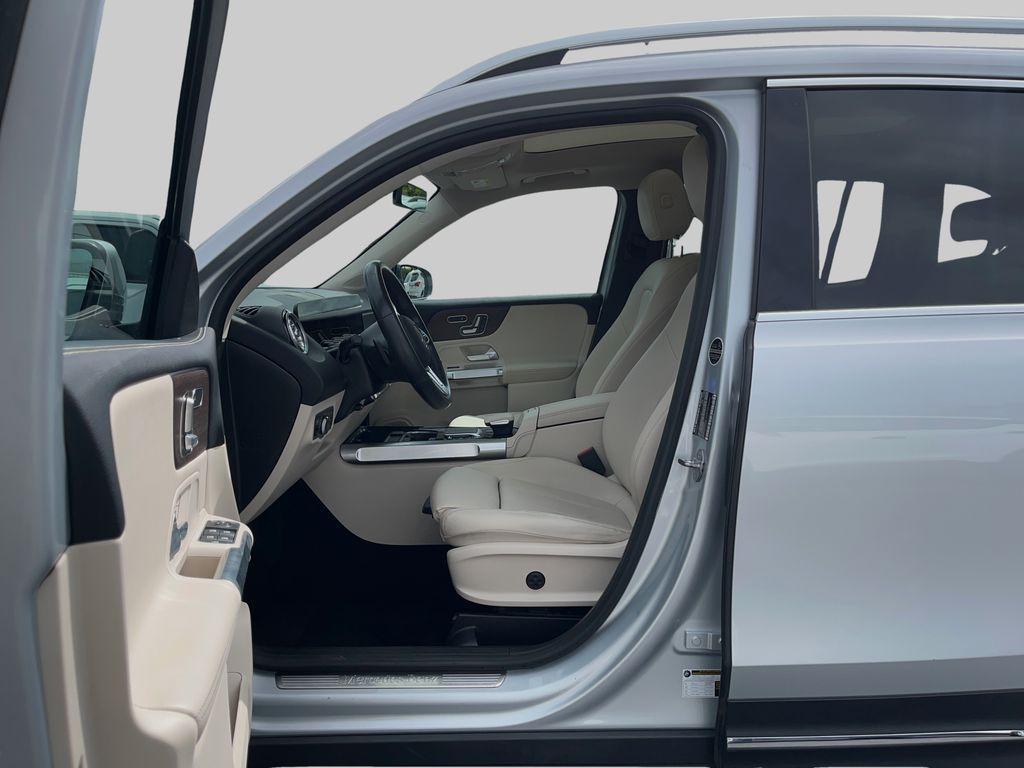 used 2021 Mercedes-Benz GLB 250 car, priced at $21,895