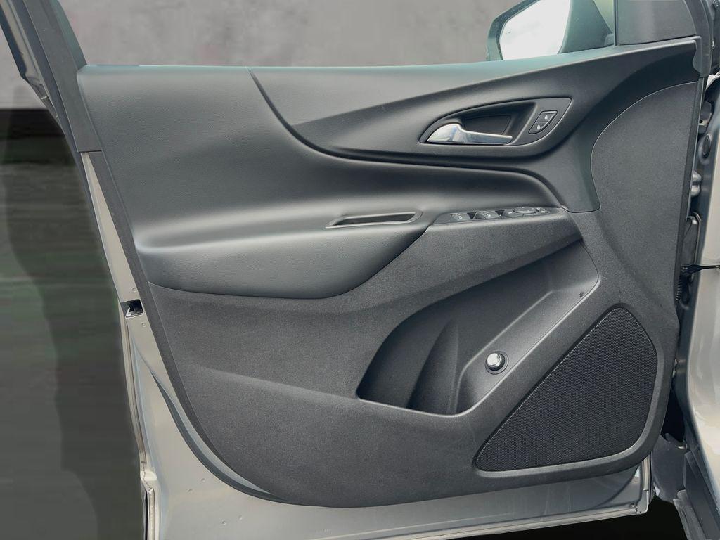 used 2018 Chevrolet Equinox car, priced at $10,895