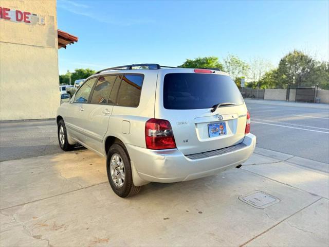 used 2004 Toyota Highlander car, priced at $4,999