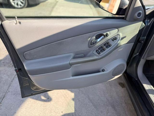 used 2004 Chevrolet Malibu Maxx car, priced at $3,500