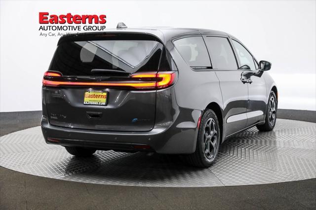 used 2022 Chrysler Pacifica Hybrid car, priced at $25,950