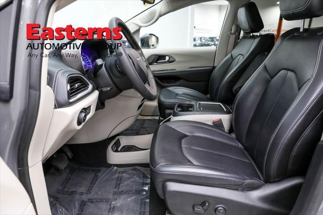 used 2023 Chrysler Pacifica Hybrid car, priced at $26,375