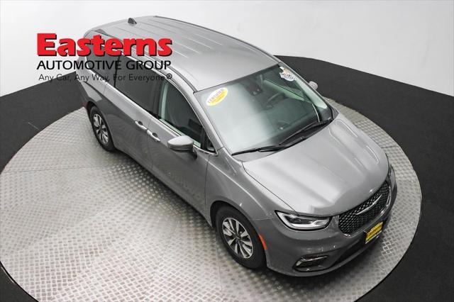 used 2023 Chrysler Pacifica Hybrid car, priced at $26,375