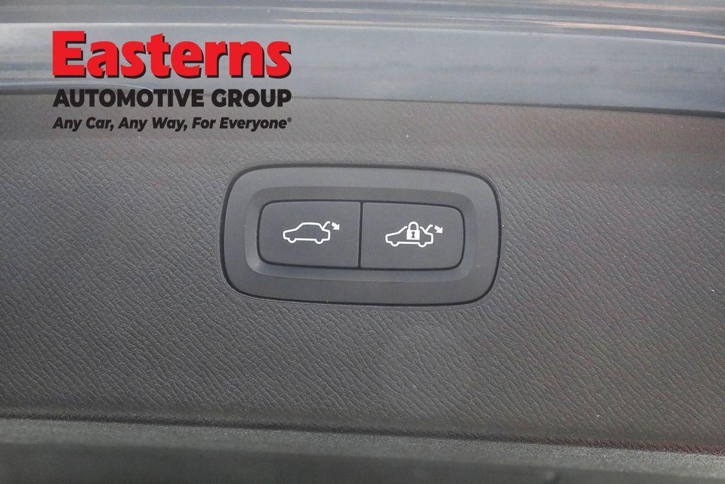 used 2022 Volvo XC90 Recharge Plug-In Hybrid car, priced at $28,725