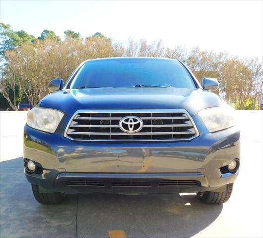 used 2009 Toyota Highlander car, priced at $11,995