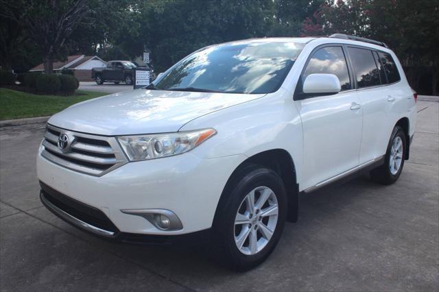 used 2013 Toyota Highlander car, priced at $12,995