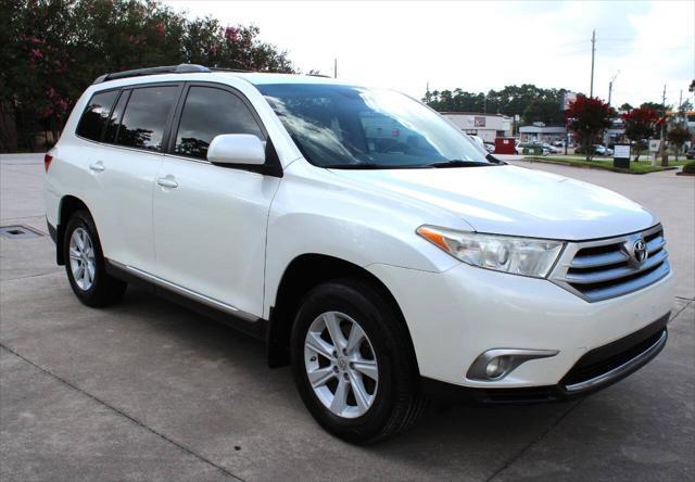 used 2013 Toyota Highlander car, priced at $12,995