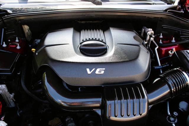 used 2014 Jeep Grand Cherokee car, priced at $11,995