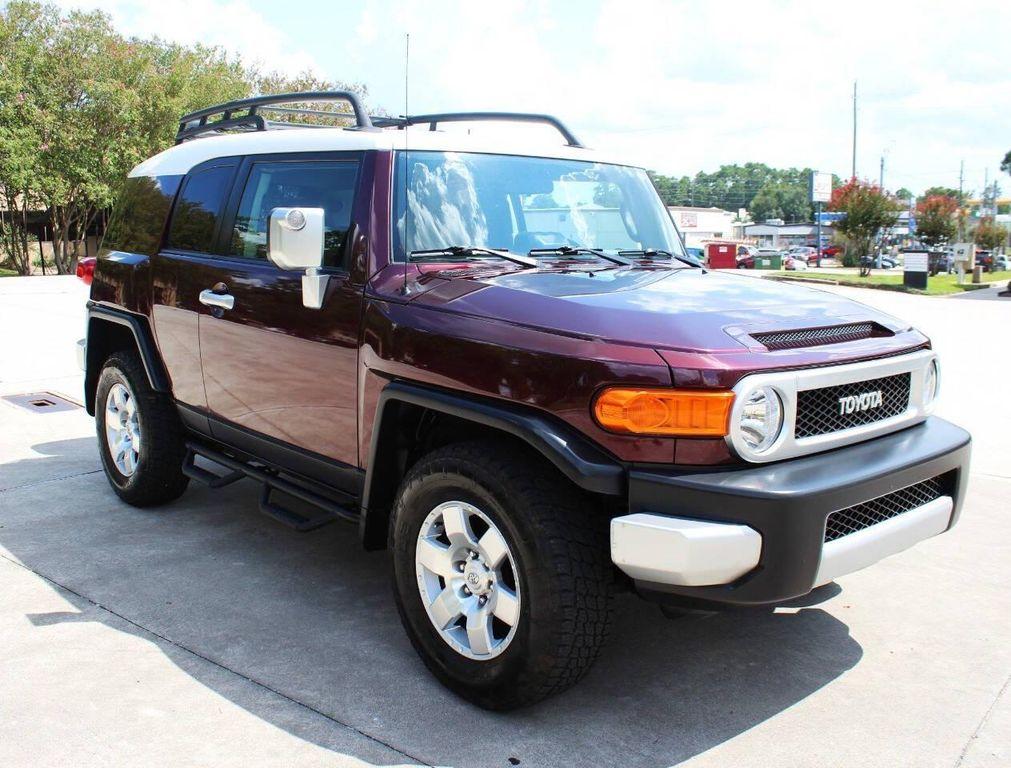 used 2007 Toyota FJ Cruiser car, priced at $19,995
